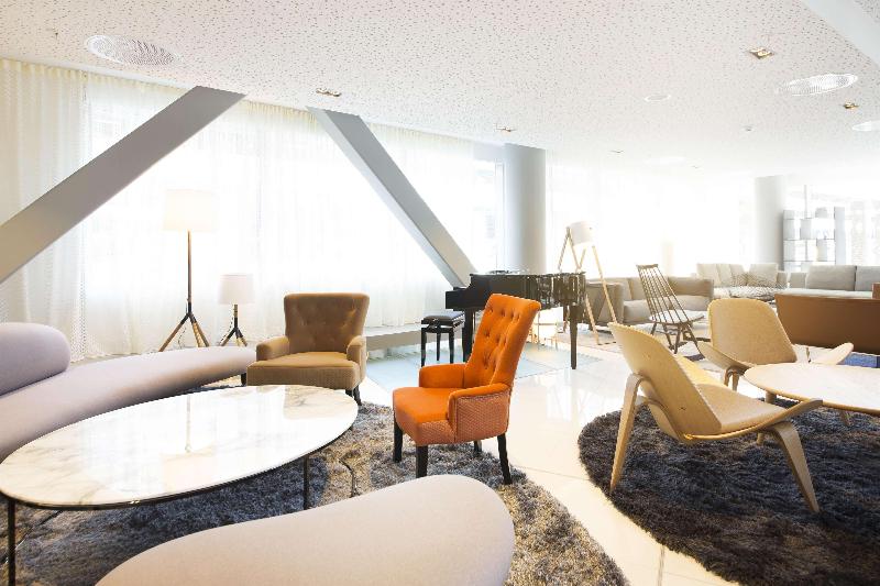 スカンディックオルネン　ロビー