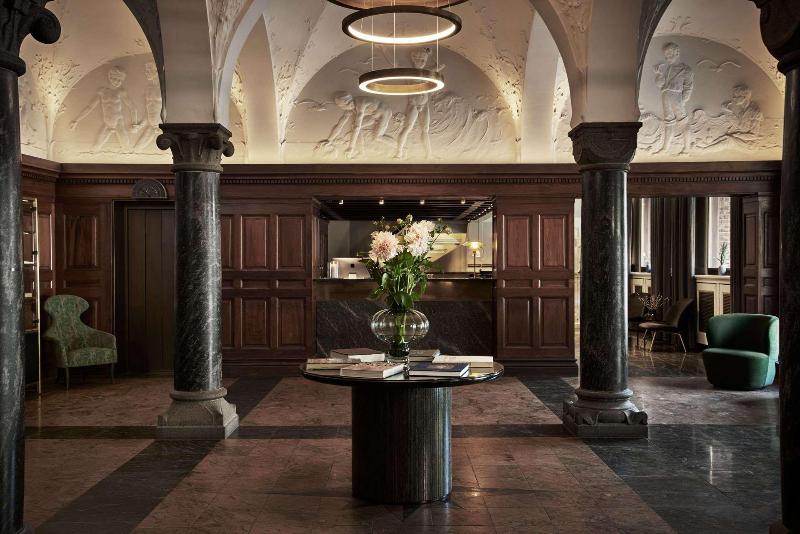 アスコット　ロビー