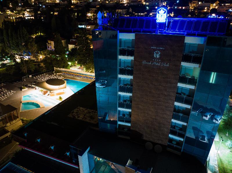 グランドホテルパーク　外観