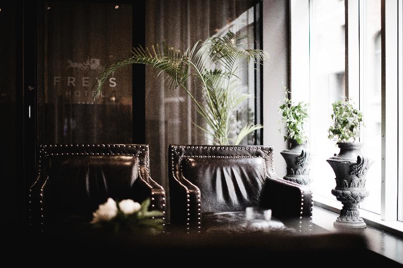 フレイズ　ロビー