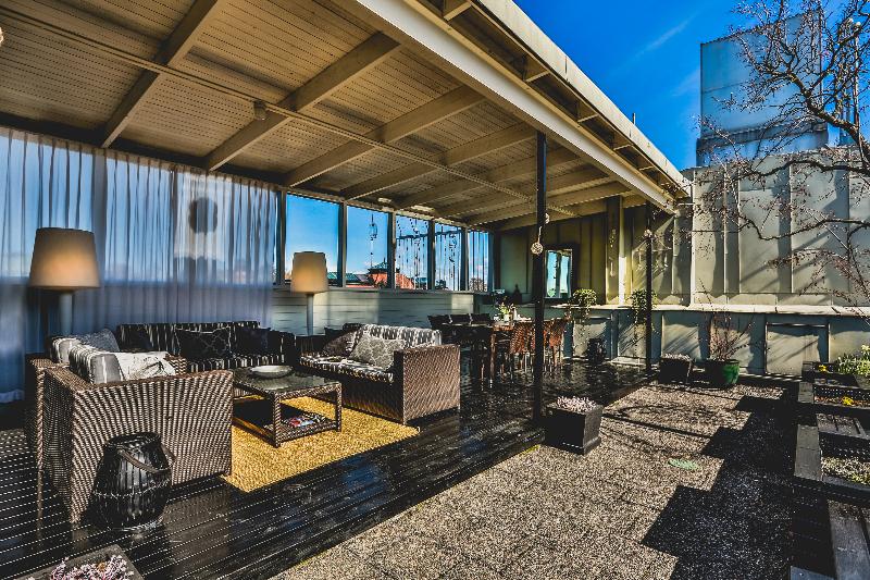 リラ ルーアドマン　テラス