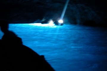 カプリ島で青の洞窟入場のチャンス！